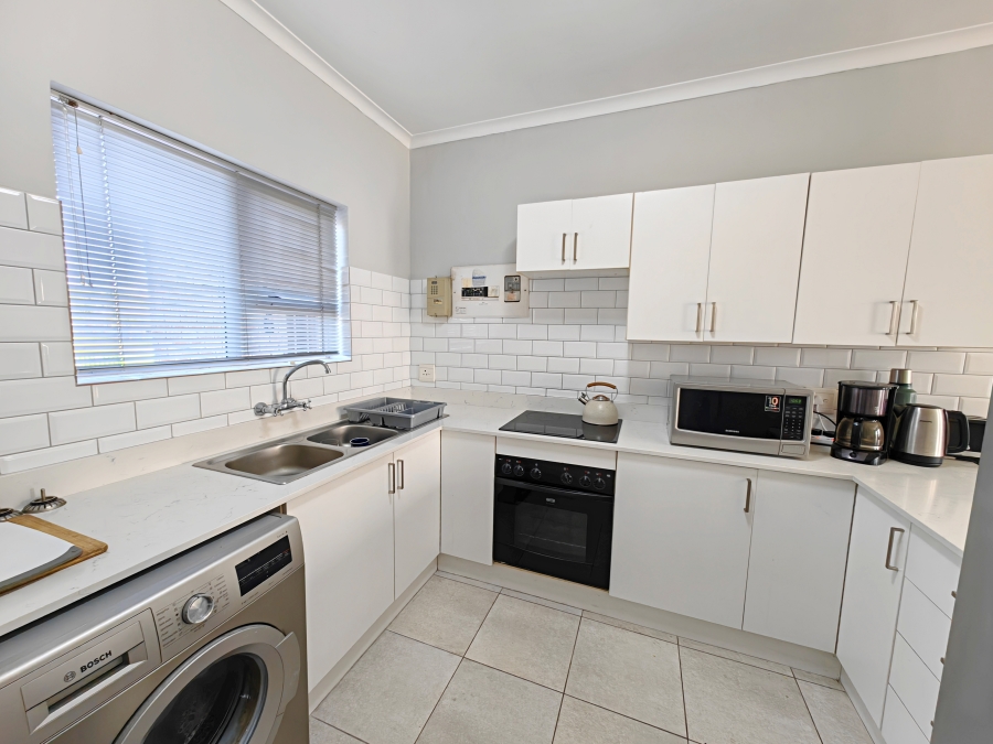 2 Bedroom Property for Sale in The Crest Western Cape